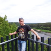  ,  Valdis, 60