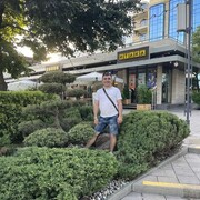  ,   Karen, 43 ,   ,   