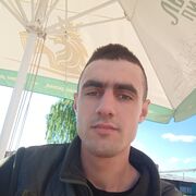  ,  Kolya, 23