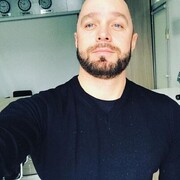  ,  Artem, 37