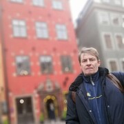  ,   Vladis, 57 ,  