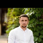  ,  Viktor, 29