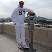  Palais-Bourbon,   Artyom, 49 ,  