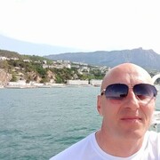  ,  OLEG, 43