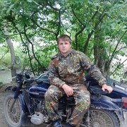  ,   Viktor, 36 ,   