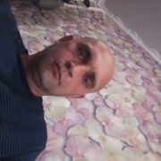  ,   Leonid, 46 ,   c 