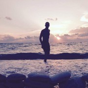  ,   Leo, 33 ,   