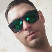  ,   Artur, 33 ,   ,   
