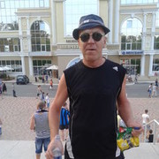 ,   Viktor, 63 ,   