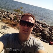  ,  Alexey, 32