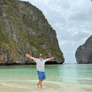  Denpasar,  , 37