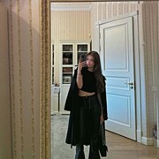  ,  Yana, 27