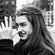  ,  Dina, 22