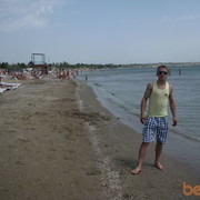  ,   Alex, 36 ,  