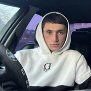  ,  Alex, 21
