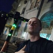  ,  Prosto, 25