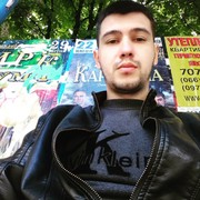  ,  Artur, 35