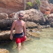  ,   Alex, 42 ,   ,   