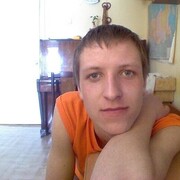  ,  Maksim, 32
