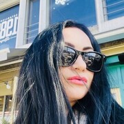  ,  Viktoriia, 35