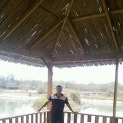  ,  Azam, 38