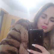  ,   Angelina, 33 ,   c 
