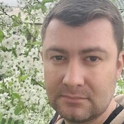  ,   Denis, 38 ,   ,   