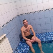  ,   Vladimir, 34 ,   