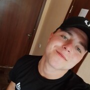  ,  Aleks, 25