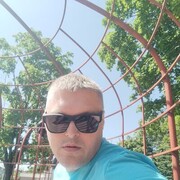  ,   Dmitri, 41 ,   c 