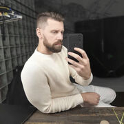  ,   Simon, 33 ,   ,   