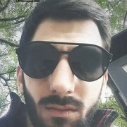  ,  Robert RoB, 27