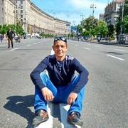  ,   Aleksej, 48 ,   