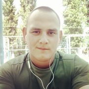  ,  Andrej, 28