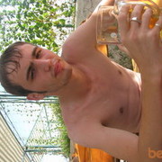  ,   Victor, 32 ,   