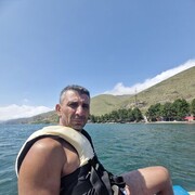  ,   Roland, 40 ,   ,   