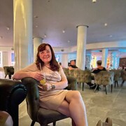  ,   Elena, 52 ,   c 
