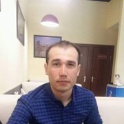  ,  Sobir, 32