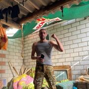  ,  Anton, 28