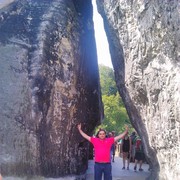  ,   IRAKLI, 52 ,   ,   , c 