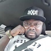  ,   Mike, 35 ,   ,   