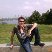  ,  Alex, 32