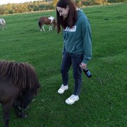  ,   Liz, 25 ,  
