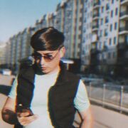  ,  Elbek, 24