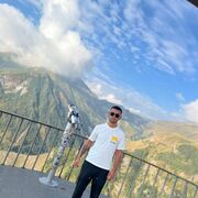  ,  Arshag, 23