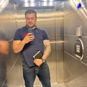  ,  Zaven, 31