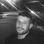  ,  Viktor, 33