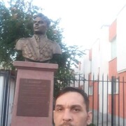  ,   Denis, 43 ,     , c , 