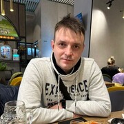 ,  Valentin, 33
