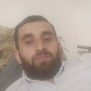  ,   Artur, 34 ,   ,   